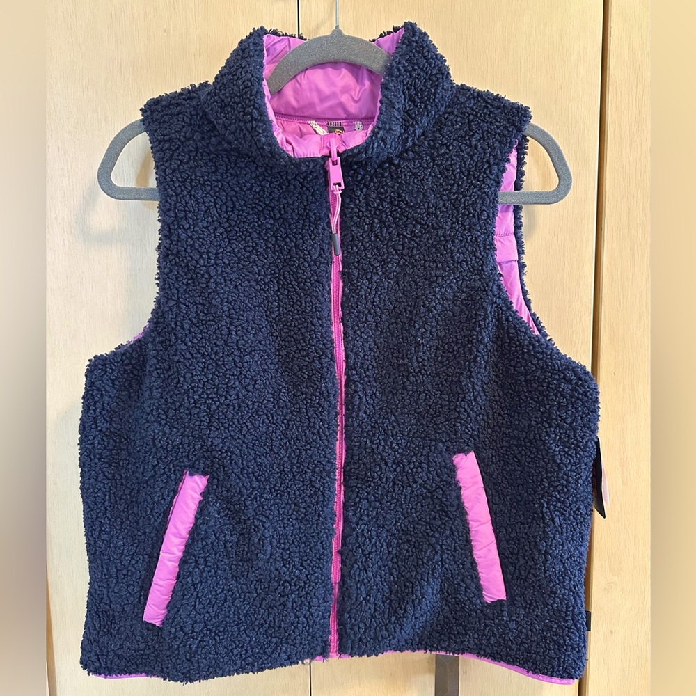 Bass Outdoor Reversible Nylon & Teddy Vest - NWT